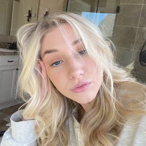 Meet your Posher, Mia